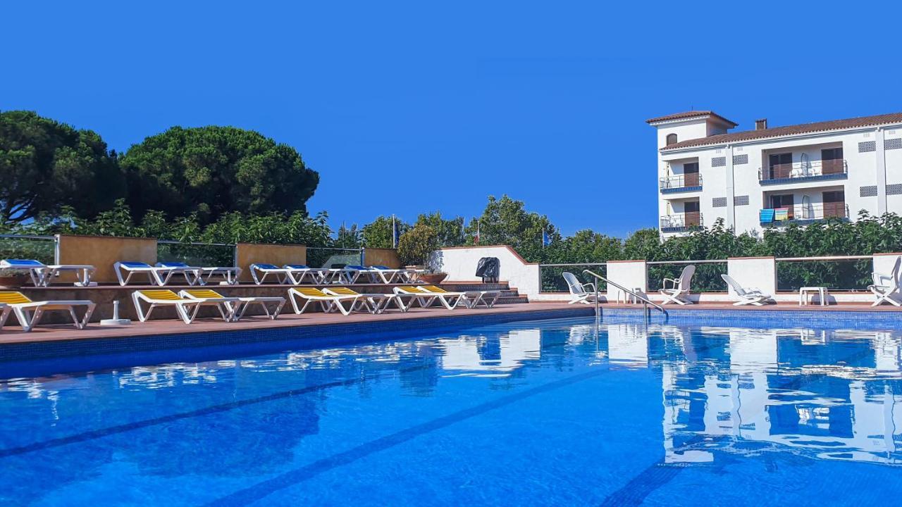 Hotel La Masia L'Estartit Bagian luar foto