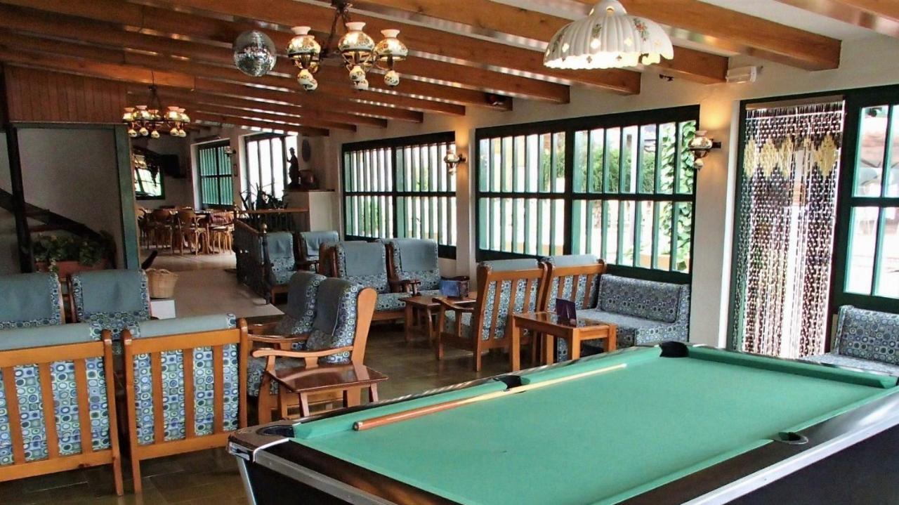 Hotel La Masia L'Estartit Bagian luar foto