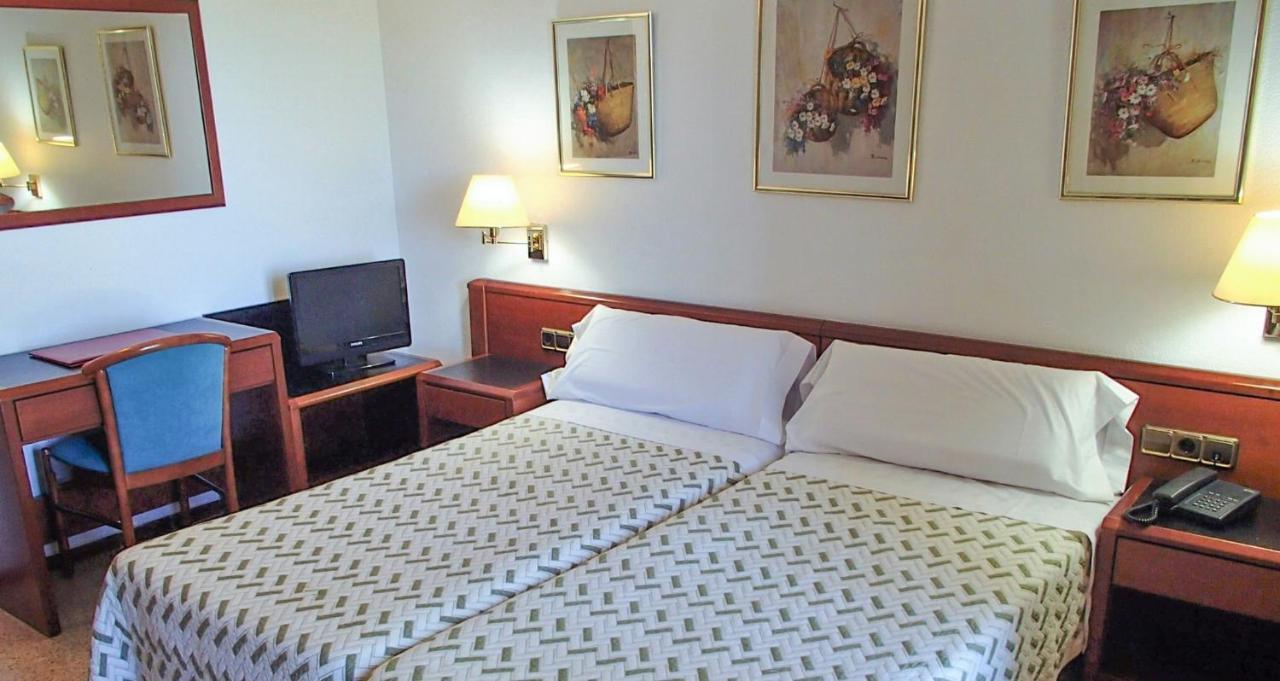 Hotel La Masia L'Estartit Bagian luar foto