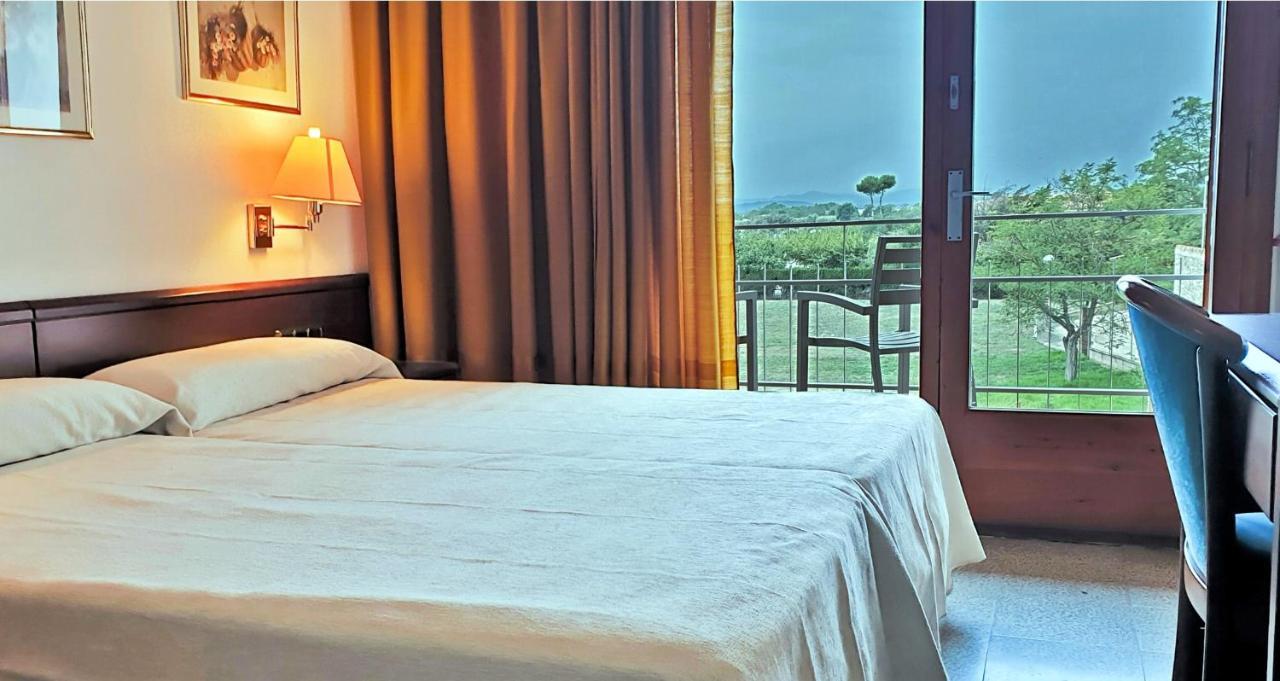 Hotel La Masia L'Estartit Bagian luar foto