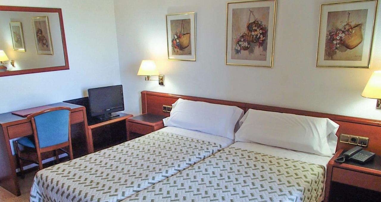 Hotel La Masia L'Estartit Bagian luar foto